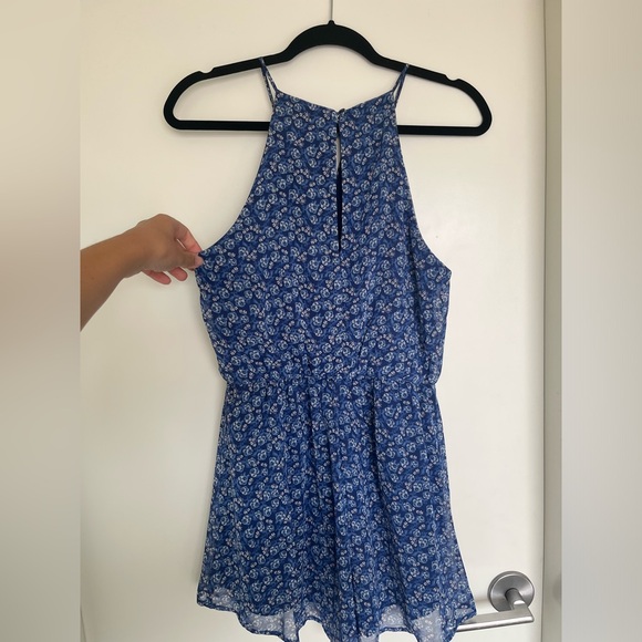 Feminine and comfortable printed romper - Picture 2 of 4